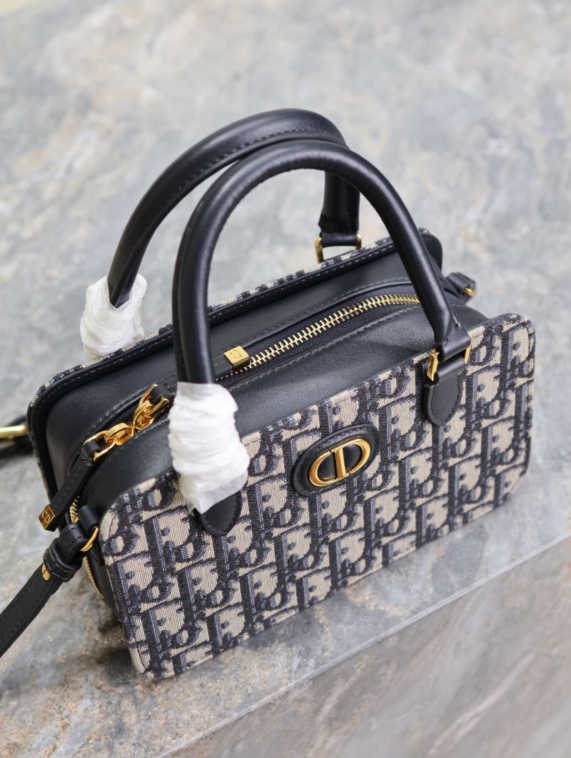 chr1st1an D10r montaigne bags